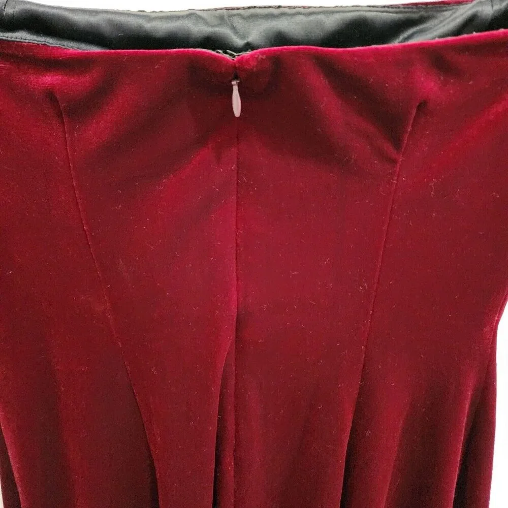 Vtg Y2K Cache Women's Strapless Sheath Dress Asymmetrical Hem Red Velvet Size 8 - Picture 7 of 11